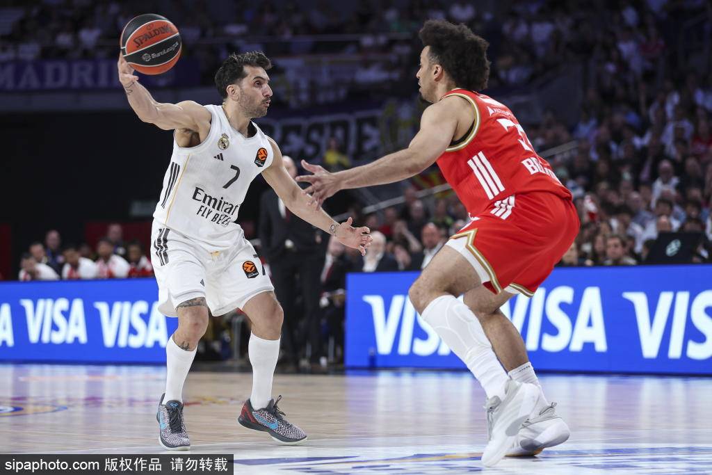 法甲焦点战：巴黎圣日耳曼主场迎战里昂